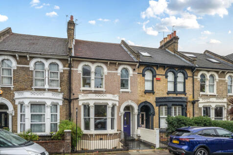 1371823-19-68f9f3...