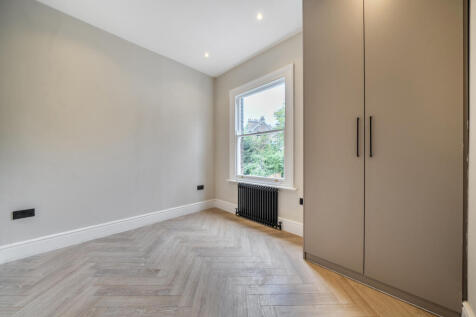 1347199-6-68b6d0c...