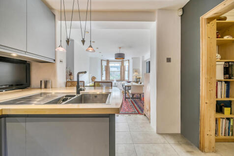 1362799-9-68e7e20...