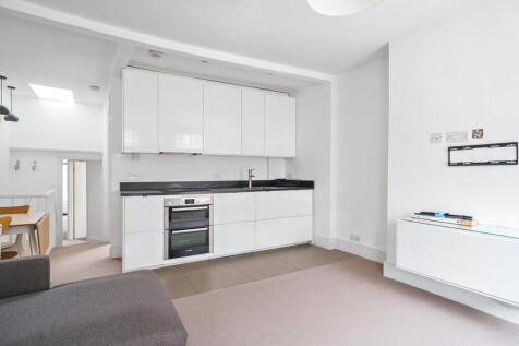 Kitchen/Reception