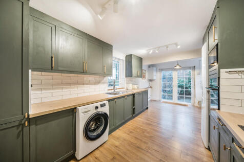 1383990-6-692d67c...