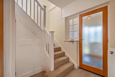 8646612-interior0...