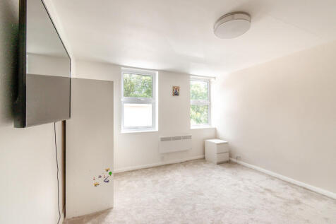 8564282-interior1...