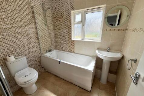 bathroom 4 c
