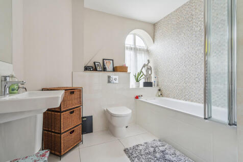 DSC01317-a2567570...