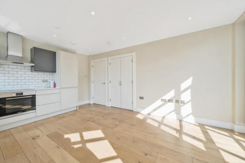 Reception/Kitchen