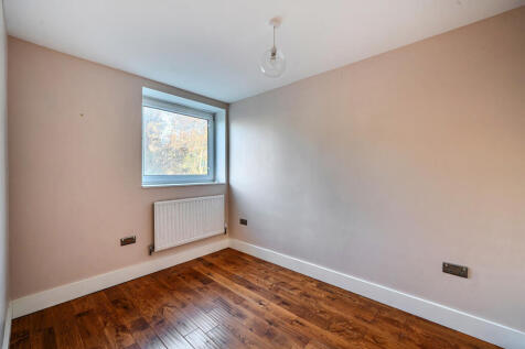 1381978-9-6915e70...