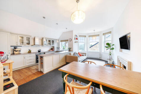 Kitchen/Reception