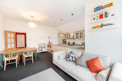 Kitchen/Reception