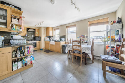 Dining/Kitchen