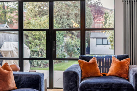 1363476-5-68e7dbe...