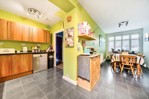 Kitchen/Dining