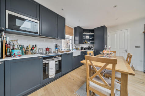 Dining/Kitchen