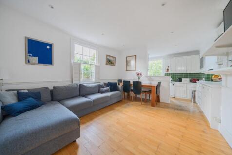 Kitchen / Reception