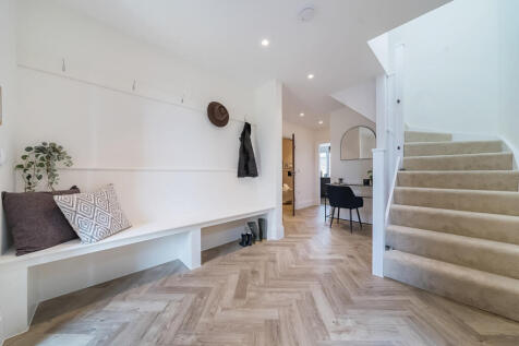 1342904-8-68a48e7...