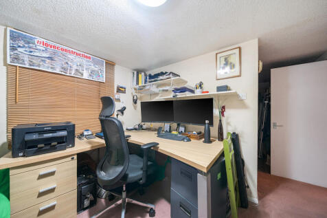 1381634-19-692447...