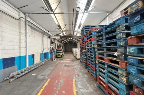 Warehouse photo 3
