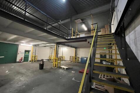 Warehouse photo 9