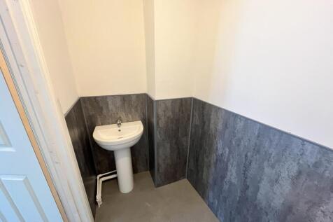 Toilet 2