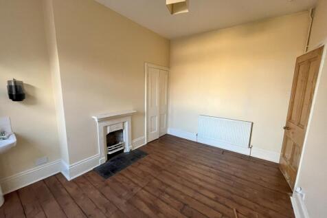 Room 4 photo 2 