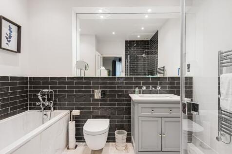En-Suite to Bedroom