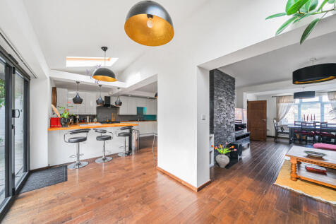 Kitchen/Reception