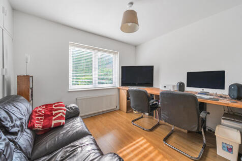 Bedroom/Office