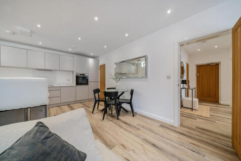 Reception/Kitchen