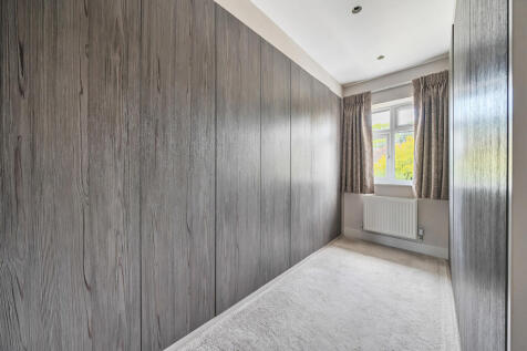 Walk In Wardrobe