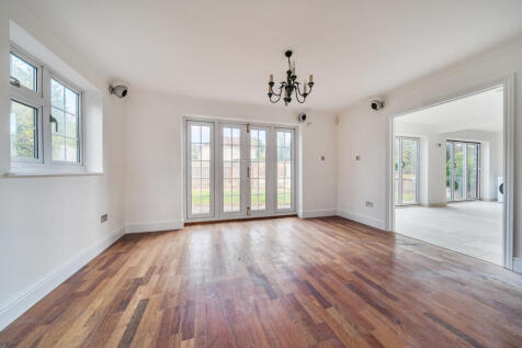 1374361-11-6900fd...