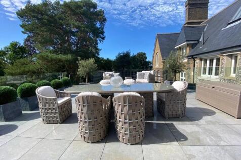 Outside Dining