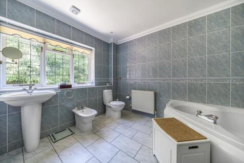 En-Suite to Bedroom