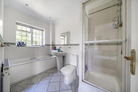 En-Suite to Bedroom