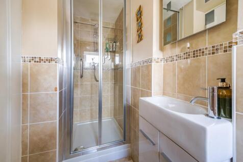 En-Suite to Bedroom