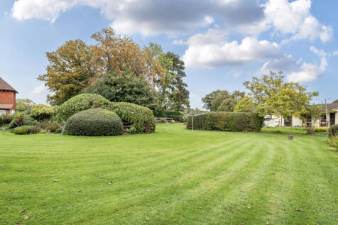 1358776-4-68de274...