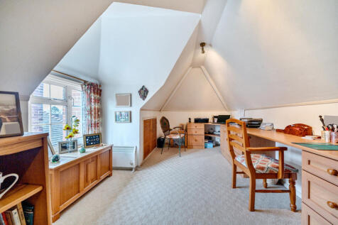 Bedroom / Office