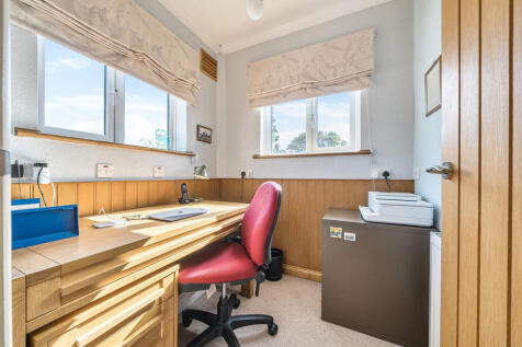 Bedroom/Office
