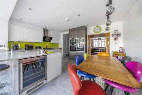 Dining/Kitchen