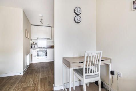 Dining/Kitchen