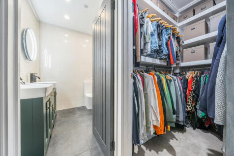 Dressing/En Suite