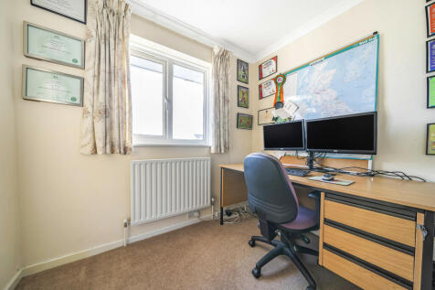 Bedroom/Office
