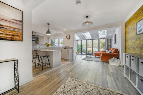 Kitchen/Reception