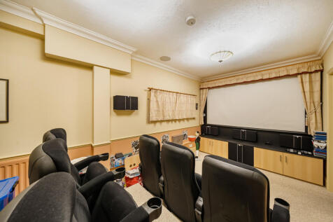 1382157-18-692860...