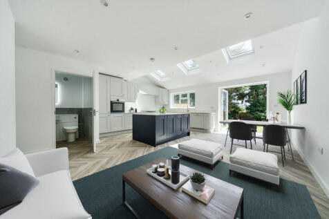 Kitchen/Reception