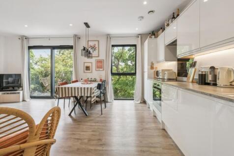 Kitchen/Reception