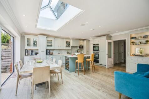 Kitchen/Reception