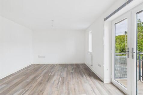 2 Webbs Court - 02.jpg