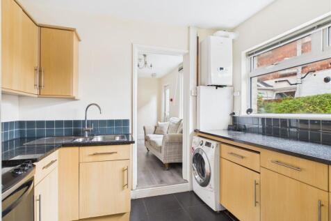 10 St Johns Road - 08.jpg