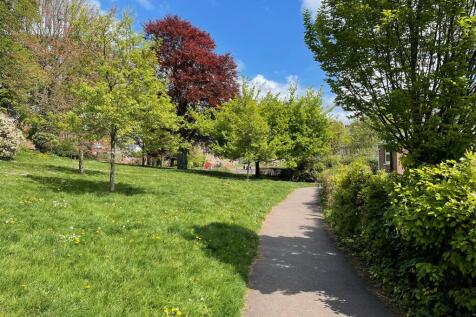 5c Lansdowne Terrace - Park.jpeg