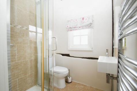 11 Ensuite
